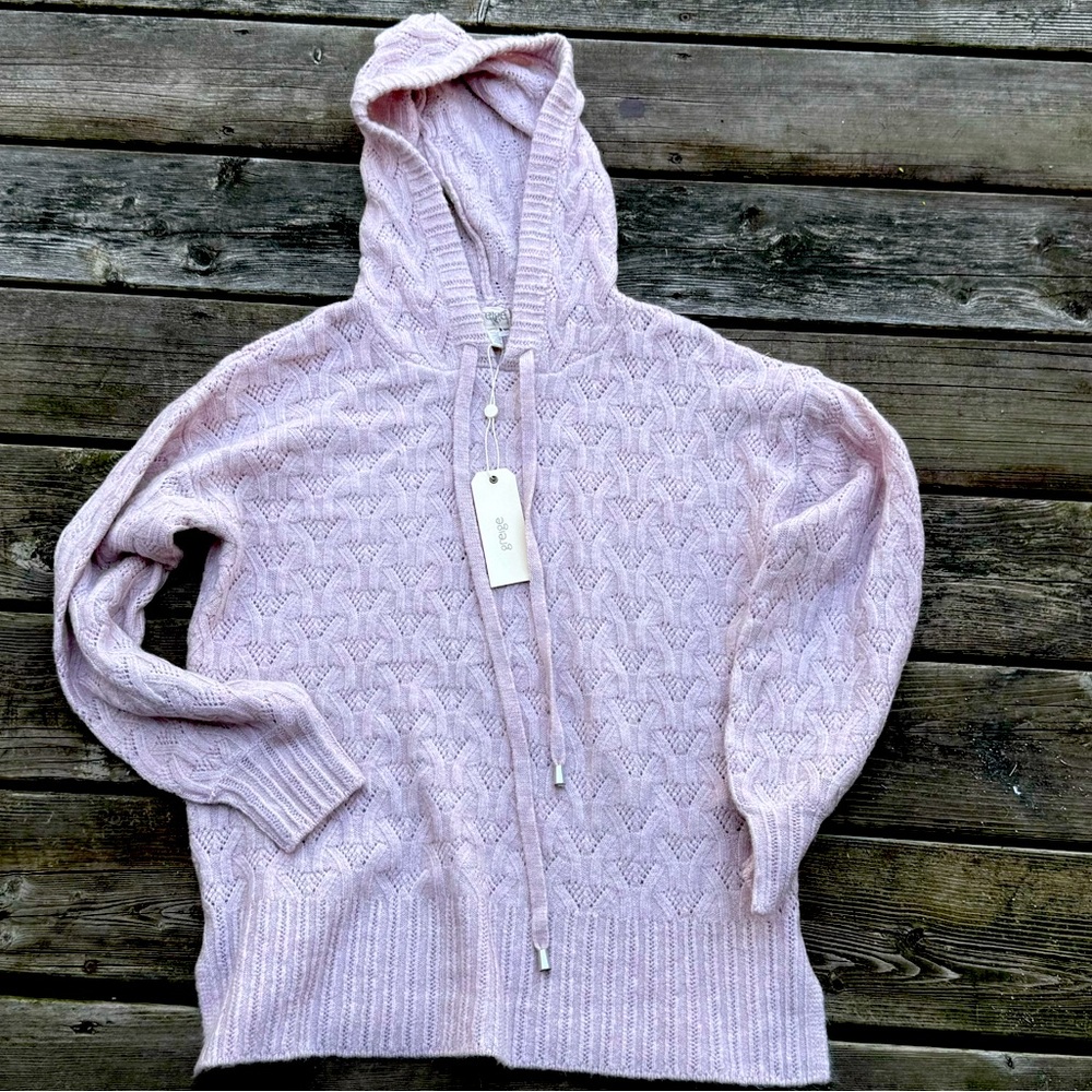 Cute lightweight hoodie. I just never reach for it